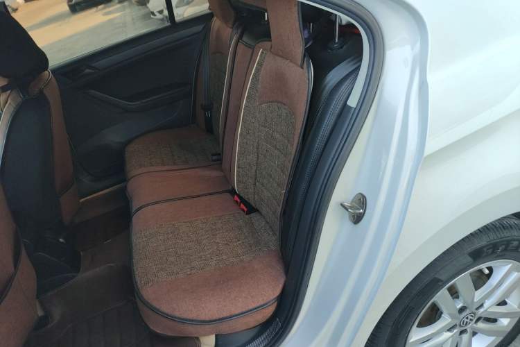 Used Volkswagen Jetta 2019 Dream Edition 1.5L Manual Fashion Version Left Rear Seat
