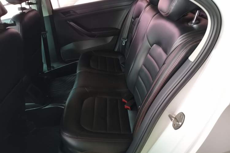 Used Volkswagen Jetta 2019 Dream Edition 1.4L Manual Fashion Version Left Rear Seat