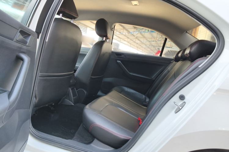 Used Volkswagen Jetta 2019 Dream Edition 1.5L Automatic Fashionable Version Left Rear Seat
