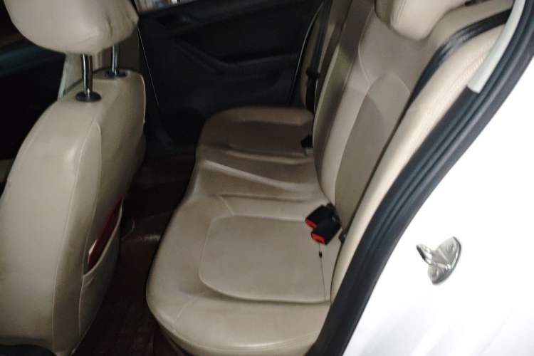 Used Volkswagen Jetta 2019 Dream Edition 1.5L Manual Fashion Version Left Rear Seat