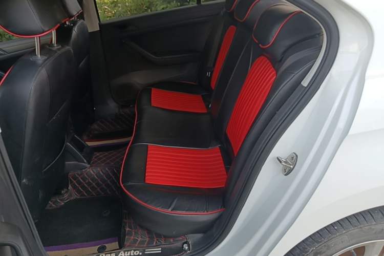 Used Volkswagen Jetta 2019 Dream Edition 1.5L Automatic Fashionable Version Left Rear Seat