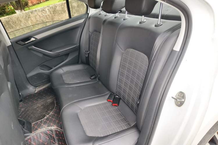 Used Volkswagen Jetta 2019 Dream Edition 1.5L Automatic Comfort Version Left Rear Seat