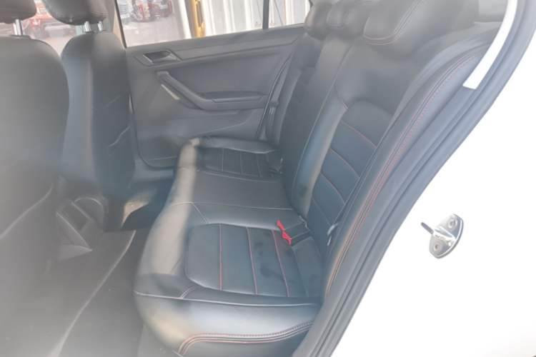 Used Volkswagen Jetta 2019 Dream Edition 1.5L Automatic Fashionable Version Left Rear Seat