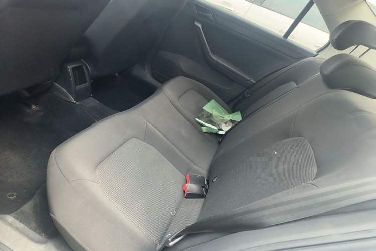 Used Volkswagen Jetta 2019 Dream Edition 1.4L Manual Fashion Version Left Rear Seat