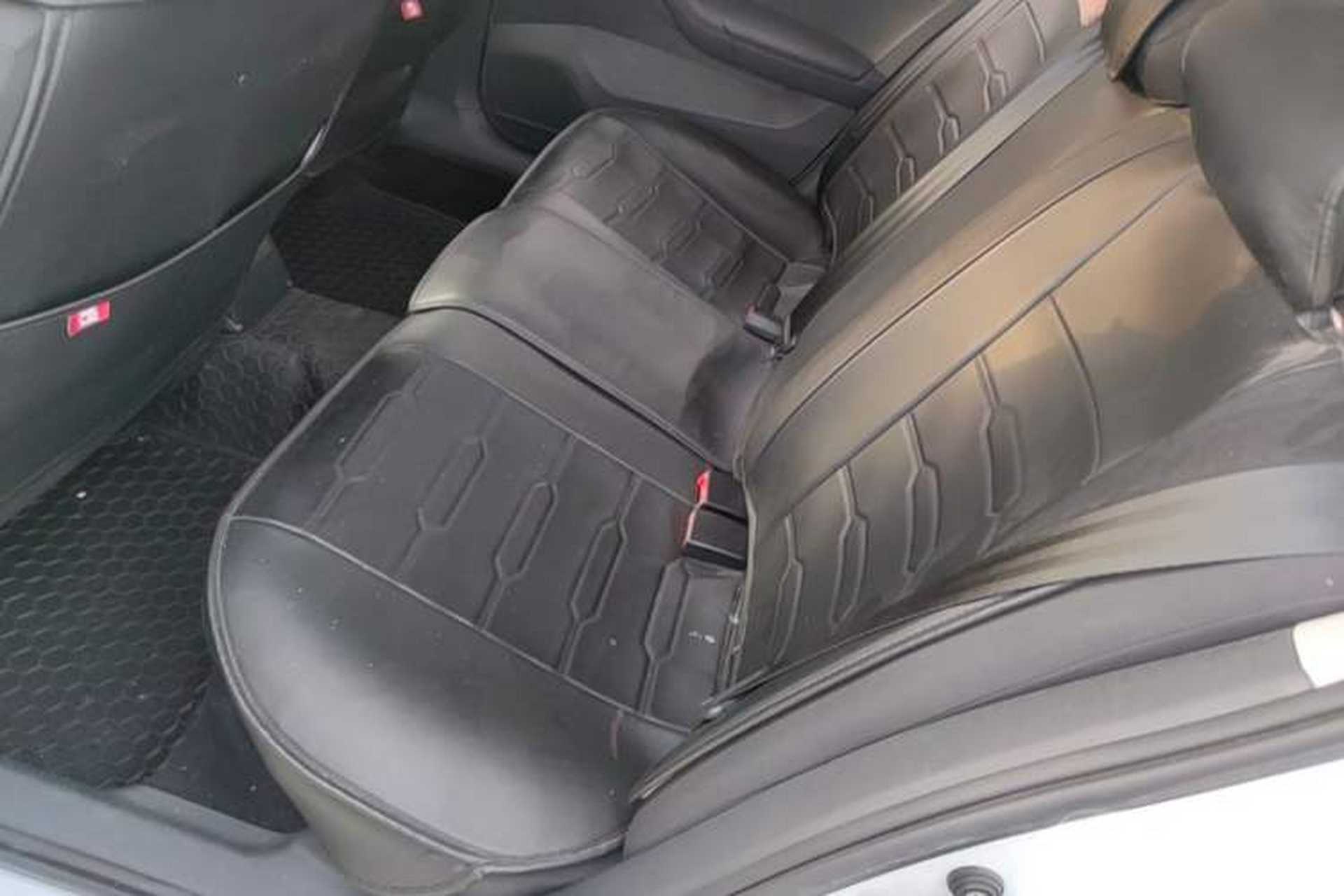 Used Volkswagen Jetta 2019 Dream Edition 1.5L Manual Fashion Version Left Rear Seat
