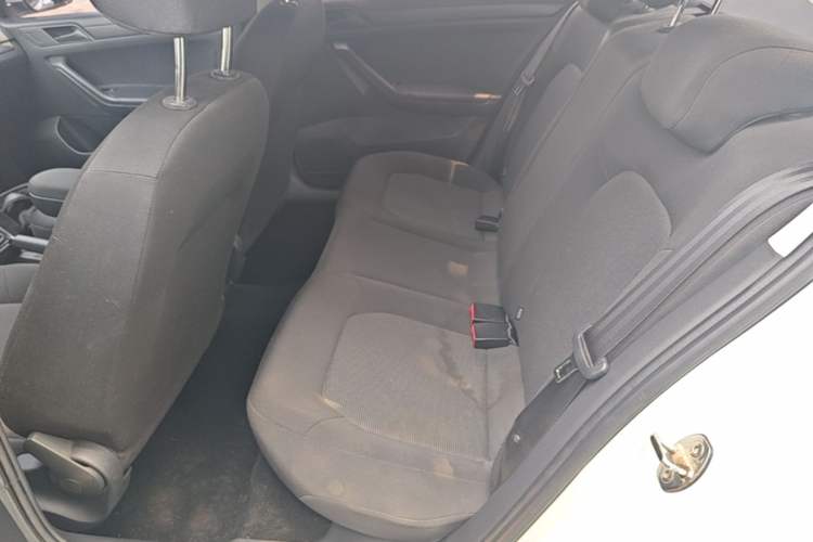 Used Volkswagen Jetta 2019 Dream Edition 1.4L Manual Fashion Version Left Rear Seat