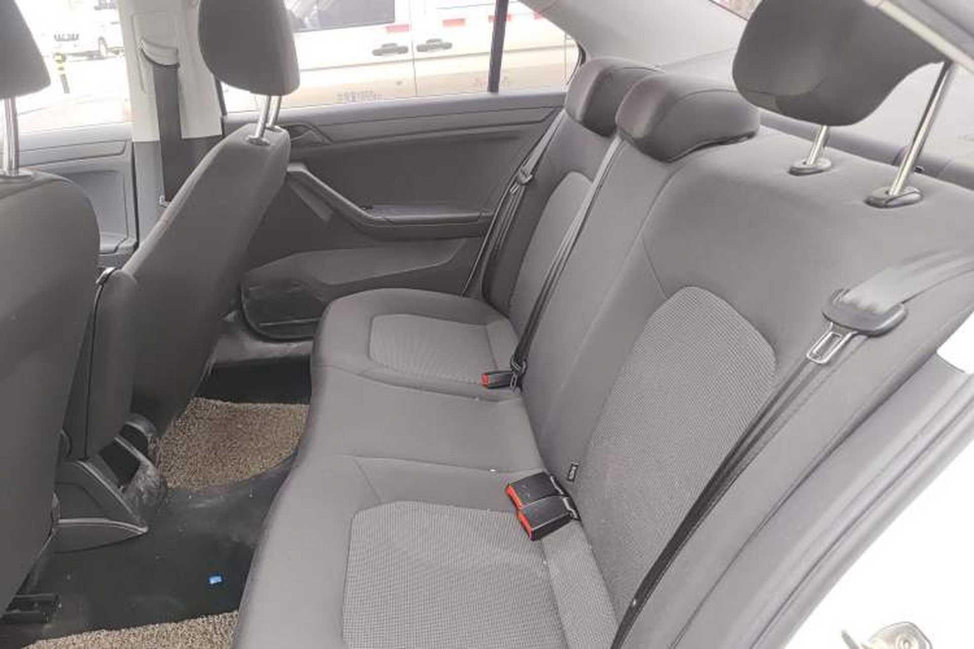 Used Volkswagen Jetta 2019 Dream Edition 1.5L Automatic Fashionable Version Left Rear Seat