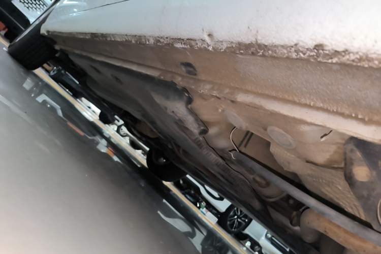 Used Volkswagen Jetta 2019 Dream Edition 1.4L Manual Fashion Version Left Side Sill