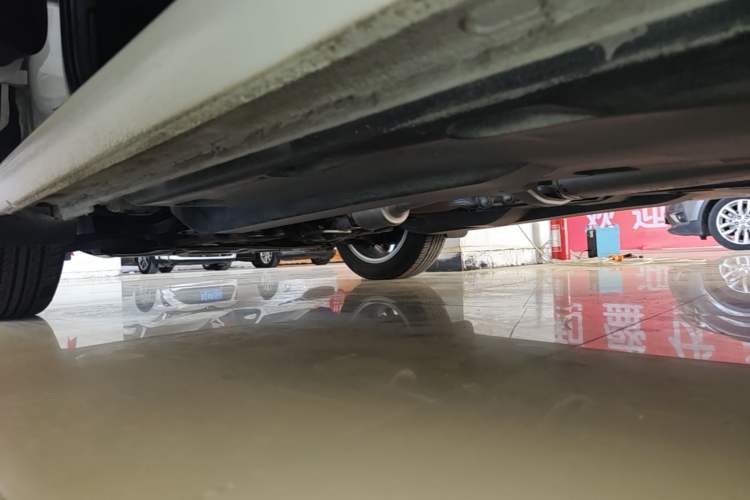 Used Volkswagen Jetta 2019 Dream Edition 1.5L Manual Fashion Version Left Side Sill