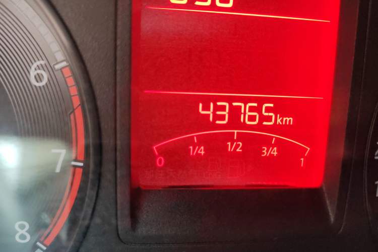 Used Volkswagen Jetta 2019 Dream Edition 1.5L Automatic Comfort Version Odometer Close Up