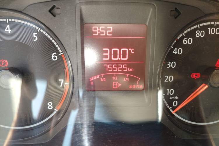 Used Volkswagen Jetta 2019 Dream Edition 1.4L Manual Fashion Version Odometer Close Up