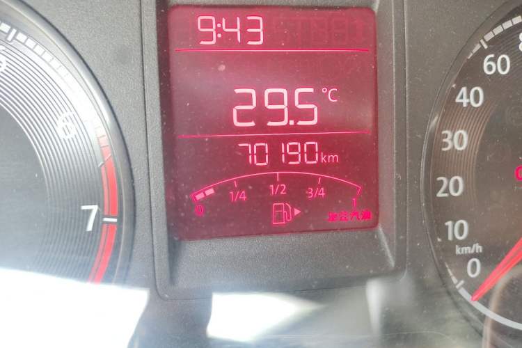 Used Volkswagen Jetta 2019 Dream Edition 1.4L Manual Fashion Version Odometer Close Up