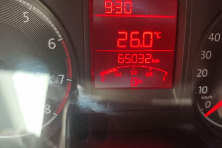 Used Volkswagen Jetta 2019 Dream Edition 1.4L Manual Fashion Version Odometer Close Up