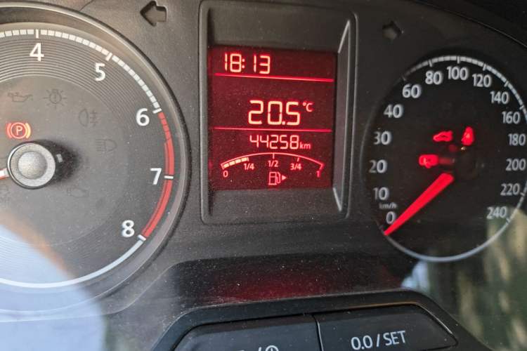 Used Volkswagen Jetta 2019 Dream Edition 1.5L Manual Fashion Version Odometer Close Up