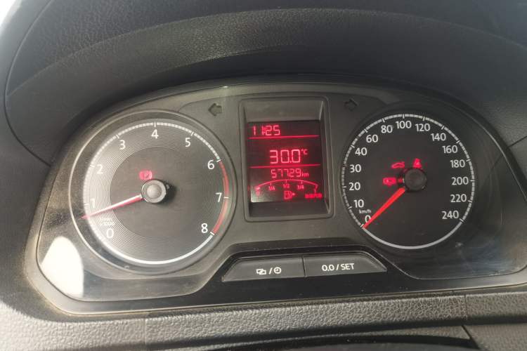 Used Volkswagen Jetta 2019 Dream Edition 1.4L Manual Fashion Version Odometer Close Up