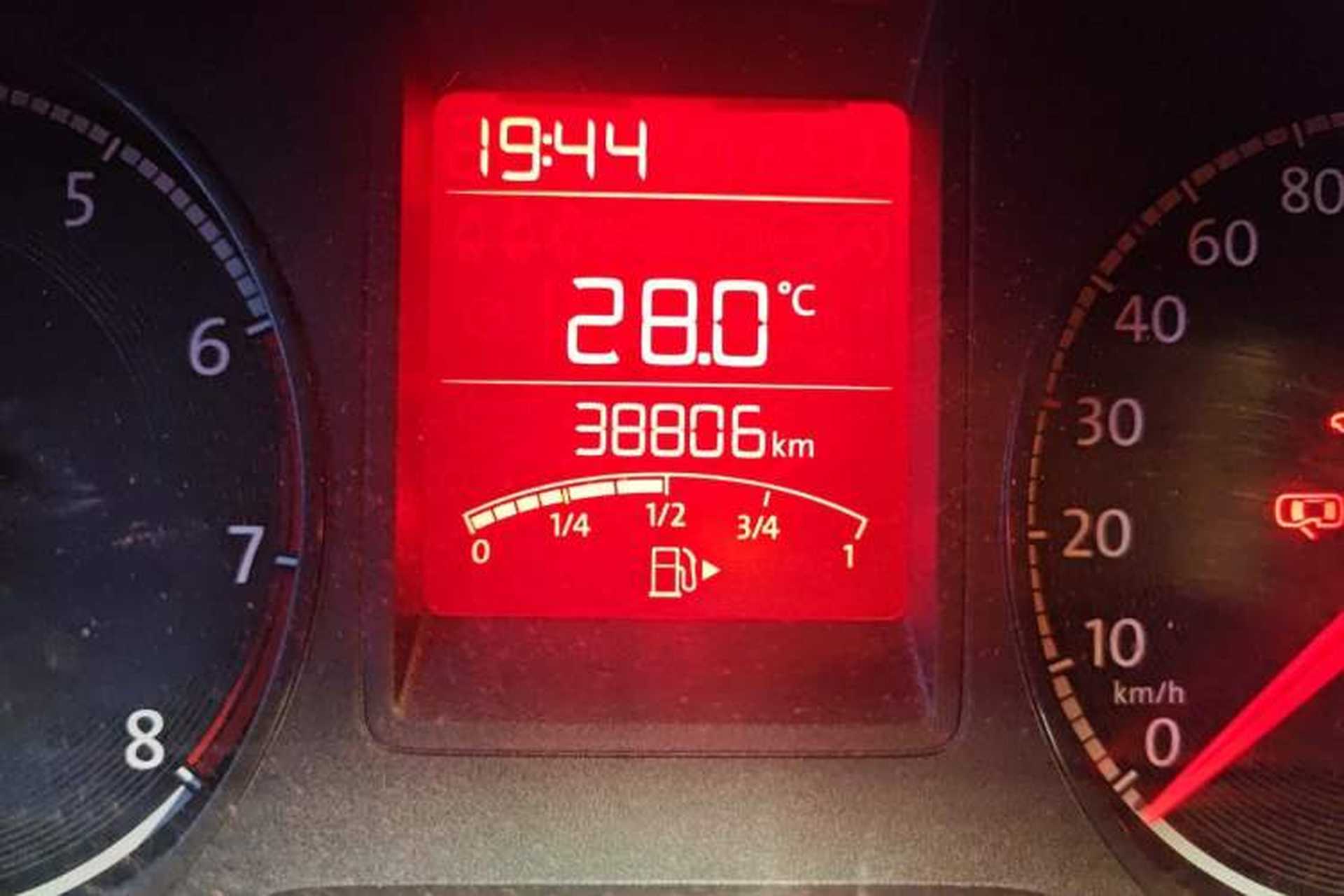 Used Volkswagen Jetta 2019 Dream Edition 1.5L Manual Fashion Version Odometer Close Up