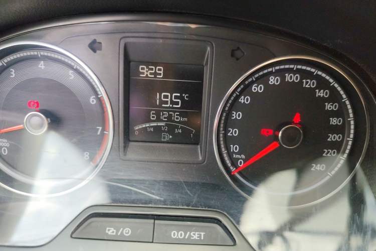 Used Volkswagen Jetta 2019 Dream Edition 1.5L Manual Fashion Version Odometer Close Up