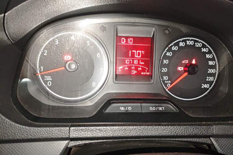 Used Volkswagen Jetta 2019 Dream Edition 1.5L Manual Fashion Version Odometer Close Up