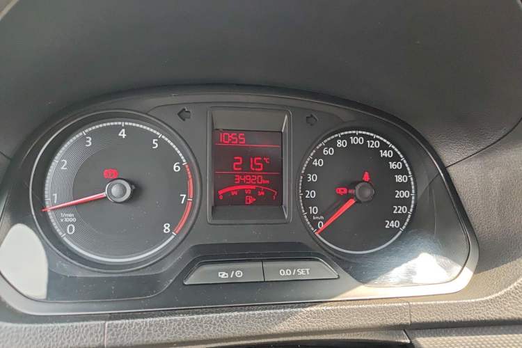 Used Volkswagen Jetta 2019 Dream Edition 1.5L Manual Fashion Version Odometer Close Up