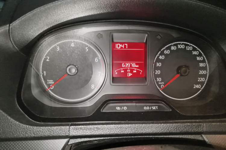 Used Volkswagen Jetta 2019 Dream Edition 1.5L Manual Fashion Version Odometer Close Up