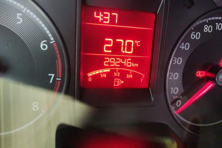 Used Volkswagen Jetta 2019 Dream Edition 1.5L Manual Fashion Version Odometer Close Up