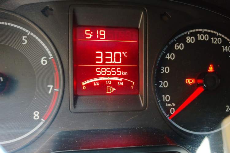 Used Volkswagen Jetta 2019 Dream Edition 1.4L Manual Fashion Version Odometer Close Up