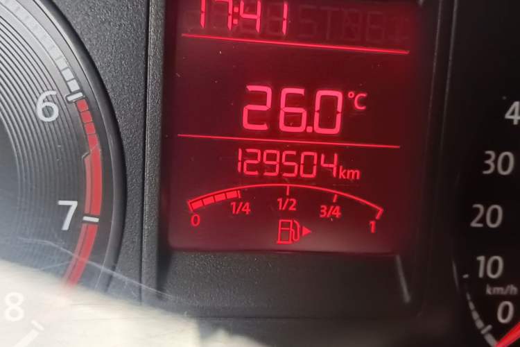 Used Volkswagen Jetta 2019 Dream Edition 1.4L Manual Fashion Version Odometer Close Up