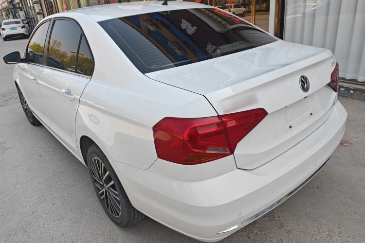 Used Volkswagen Jetta 2019 Dream Edition 1.5L Manual Comfort Version Rear Left 45 Deg