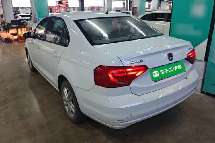 Used Volkswagen Jetta 2019 Dream Edition 1.4L Manual Fashion Version Rear Left 45 Deg