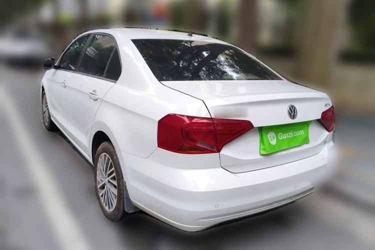 Used Volkswagen Jetta 2019 Dream Edition 1.5L Manual Comfort Version Rear Left 45 Deg