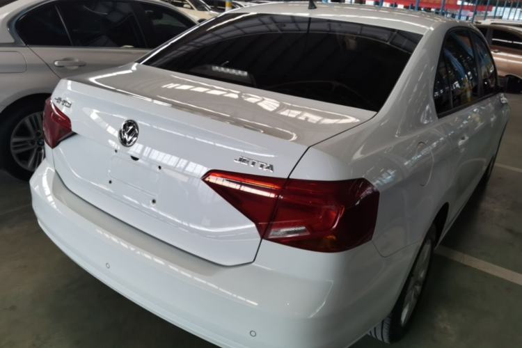 Used Volkswagen Jetta 2019 Dream Edition 1.4L Manual Fashion Version Rear Right 45 Deg