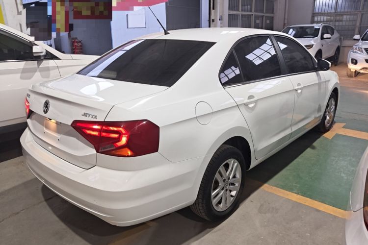 Used Volkswagen Jetta 2019 Dream Edition 1.4L Manual Fashion Version Rear Right 45 Deg