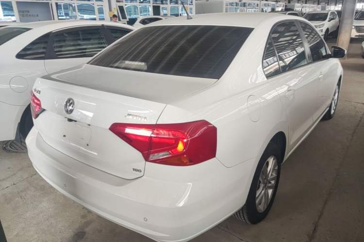 Used Volkswagen Jetta 2019 Dream Edition 1.5L Automatic Fashionable Version Rear Right 45 Deg