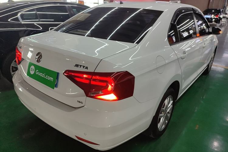Used Volkswagen Jetta 2019 Dream Edition 1.5L Manual Fashion Version Rear Right 45 Deg