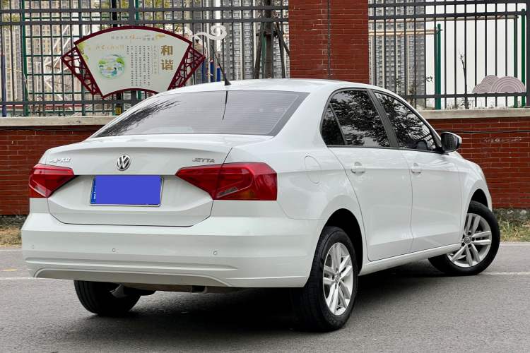 Used Volkswagen Jetta 2019 Dream Edition 1.4L Manual Fashion Version Rear Right 45 Deg