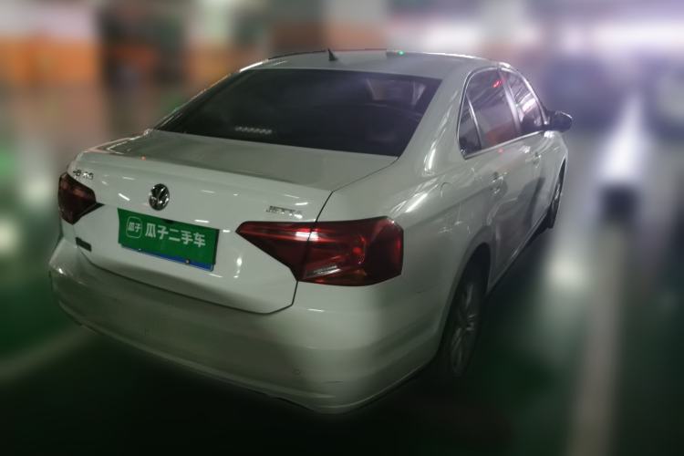 Used Volkswagen Jetta 2019 Dream Edition 1.4L Manual Fashion Version Rear Right 45 Deg