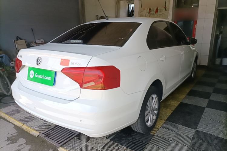 Used Volkswagen Jetta 2019 Dream Edition 1.4L Manual Fashion Version Rear Right 45 Deg