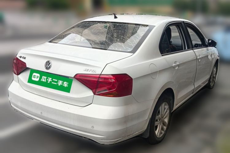 Used Volkswagen Jetta 2019 Dream Edition 1.4L Manual Fashion Version Rear Right 45 Deg