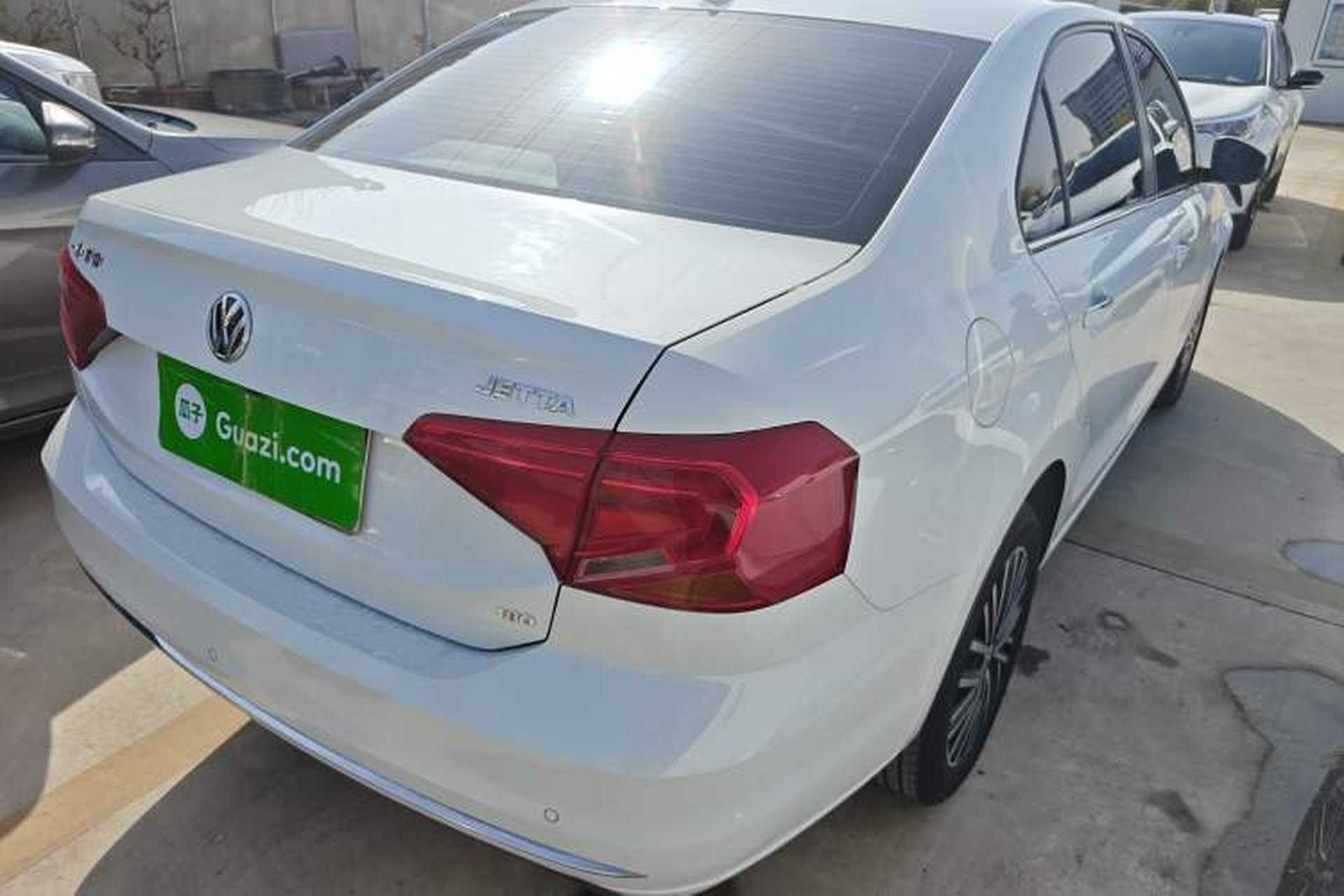 Used Volkswagen Jetta 2019 Dream Edition 1.5L Manual Comfort Version Rear Right 45 Deg