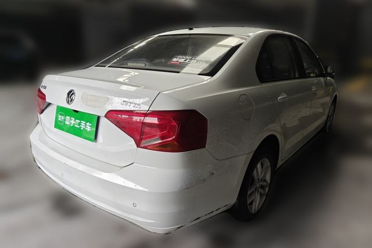Used Volkswagen Jetta 2019 Dream Edition 1.4L Manual Fashion Version Rear Right 45 Deg