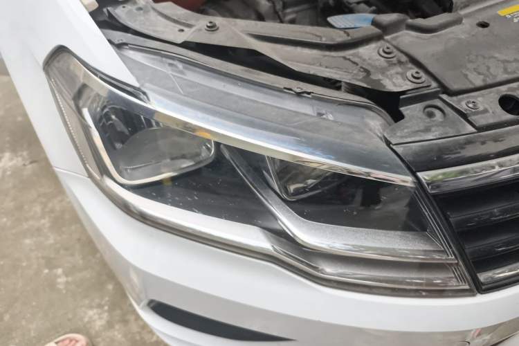 Used Volkswagen Jetta 2019 Dream Edition 1.4L Manual Fashion Version Right Front Headlight