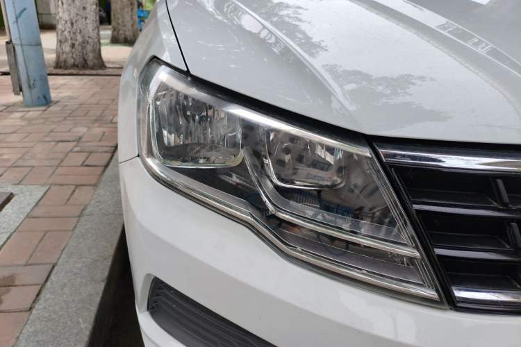 Used Volkswagen Jetta 2019 Dream Edition 1.5L Automatic Fashionable Version Right Front Headlight