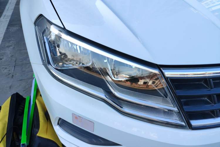 Used Volkswagen Jetta 2019 Dream Edition 1.5L Manual Fashion Version Right Front Headlight