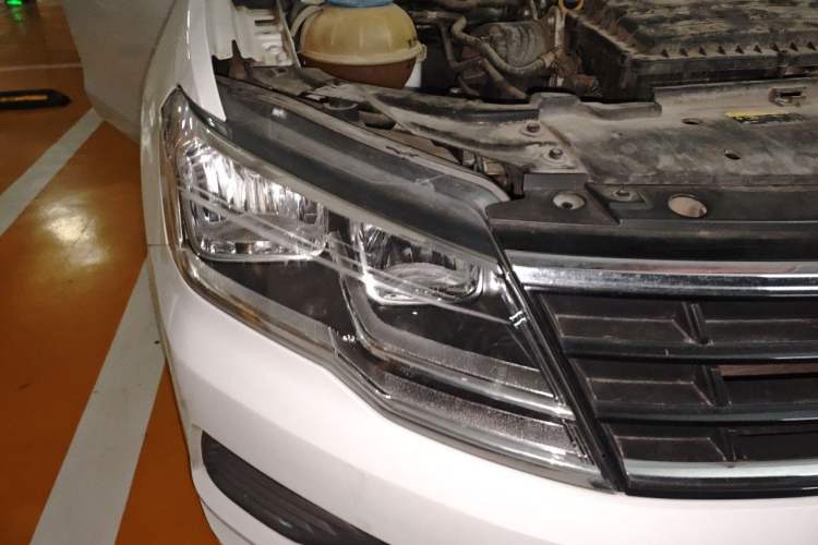 Used Volkswagen Jetta 2019 Dream Edition 1.5L Manual Fashion Version Right Front Headlight