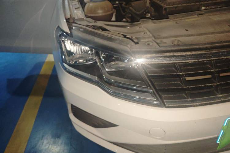 Used Volkswagen Jetta 2019 Dream Edition 1.5L Manual Fashion Version Right Front Headlight