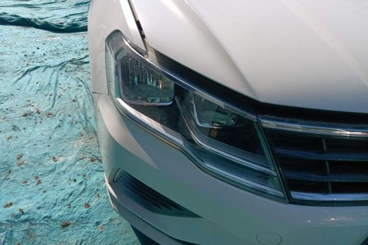 Used Volkswagen Jetta 2019 Dream Edition 1.4L Manual Fashion Version Right Front Headlight