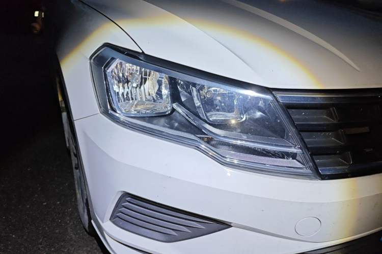 Used Volkswagen Jetta 2019 Dream Edition 1.4L Manual Fashion Version Right Front Headlight