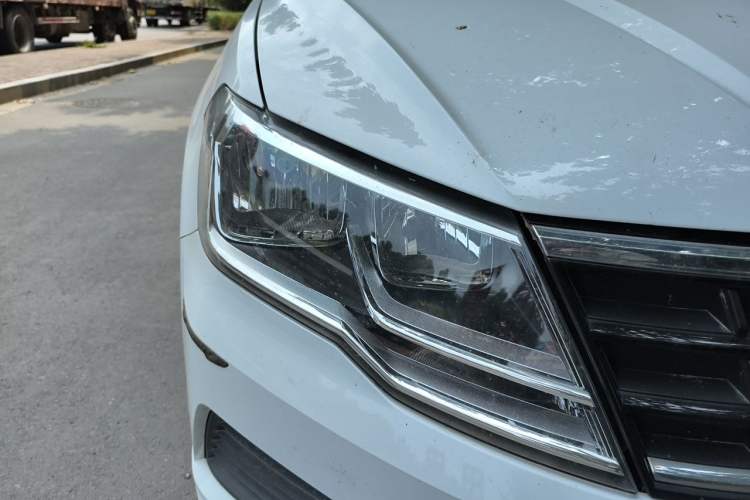 Used Volkswagen Jetta 2019 Dream Edition 1.4L Manual Fashion Version Right Front Headlight