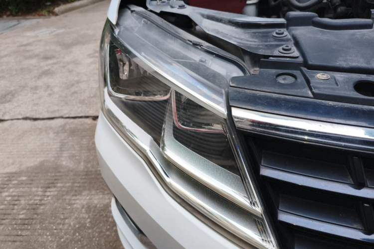 Used Volkswagen Jetta 2019 Dream Edition 1.5L Manual Fashion Version Right Front Headlight