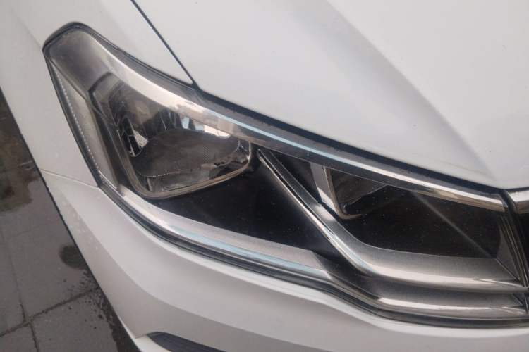 Used Volkswagen Jetta 2019 Dream Edition 1.4L Manual Fashion Version Right Front Headlight